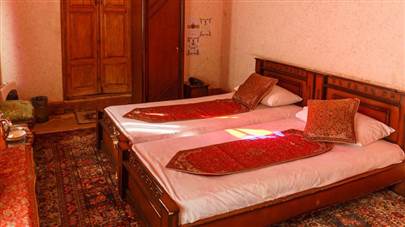 اتاق دو تخته هتل باغ مرشد یزد اتاق دو تخته هتل باغ مرشد یزد